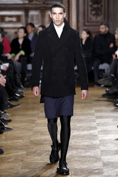 Look 24